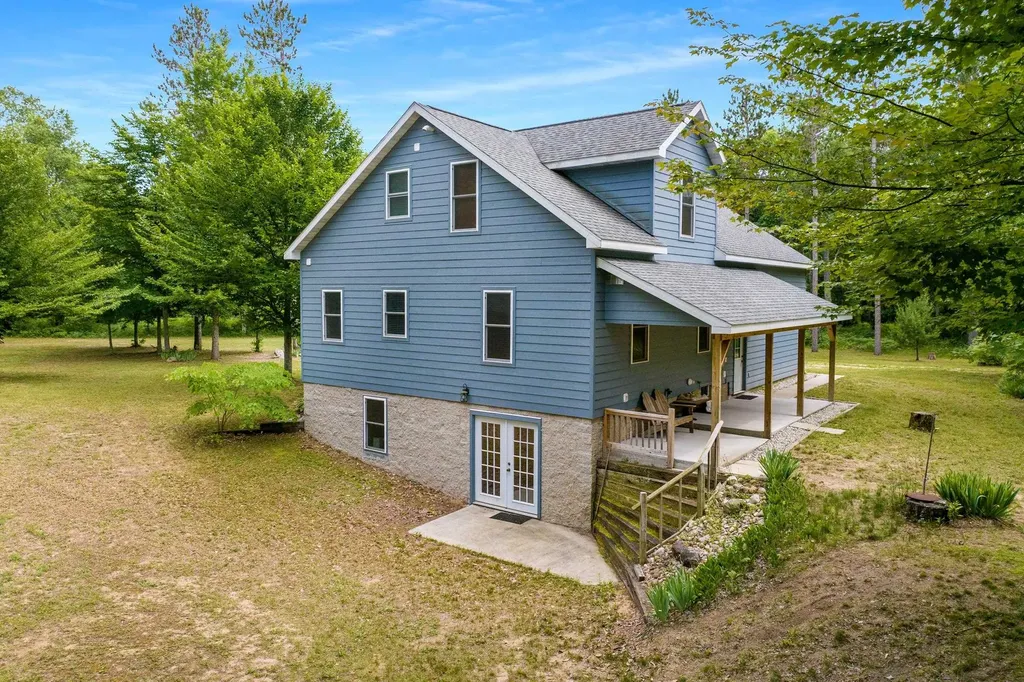 16514 Vondra Springdale Township MI 49683