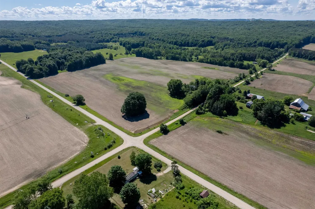 3102 S 9 Road Slagle Township MI 49638