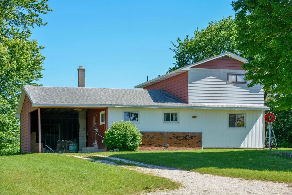 3102 S 9 Road Slagle Township MI 49638