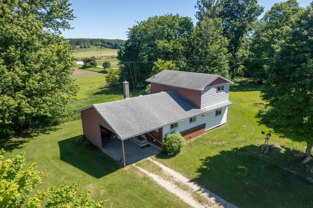 3102 S 9 Road Slagle Township MI 49638