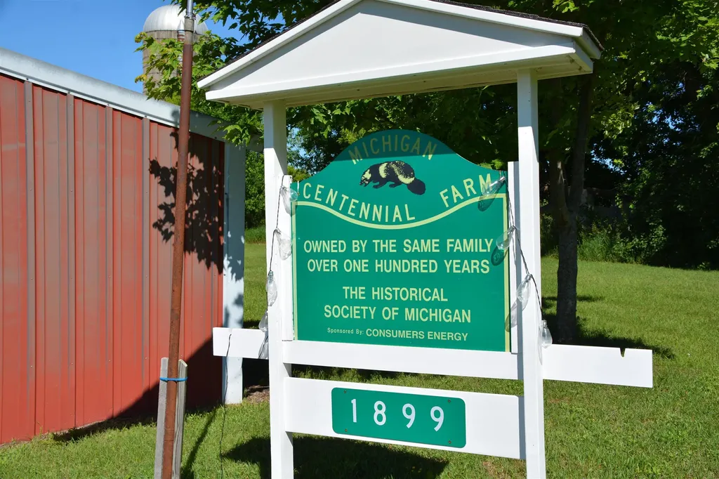 3102 S 9 Road Slagle Township MI 49638