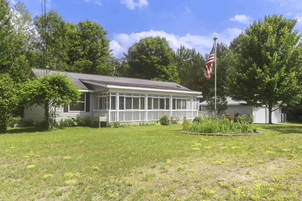 3839 Wallaker Road Joyfield Township MI 49616