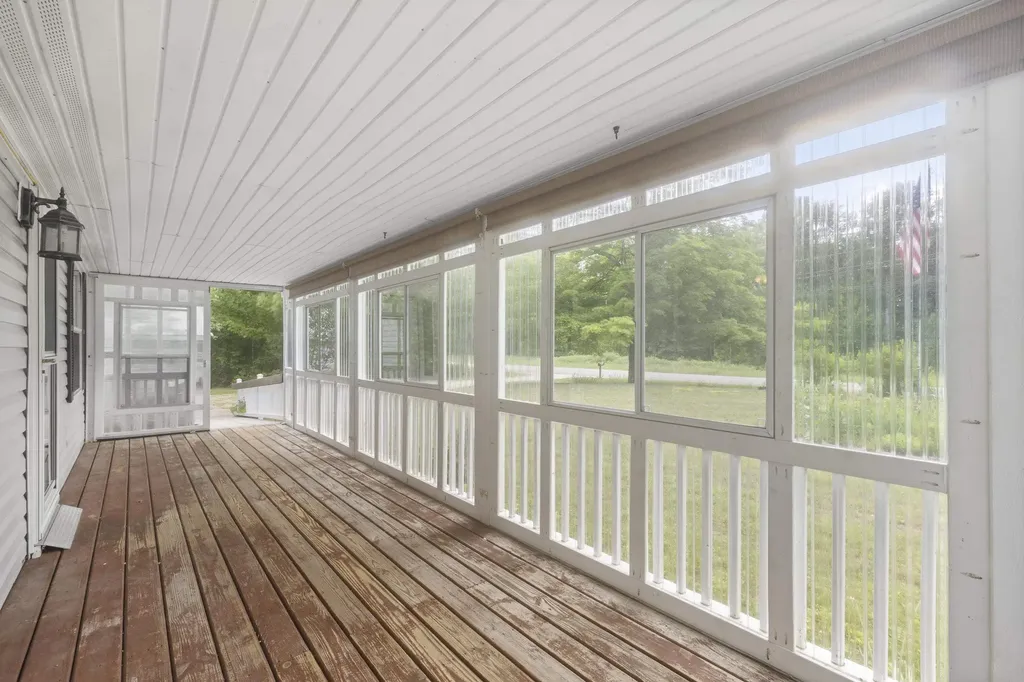 3839 Wallaker Road Joyfield Township MI 49616