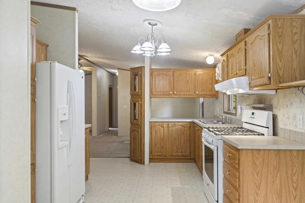 3839 Wallaker Road Joyfield Township MI 49616