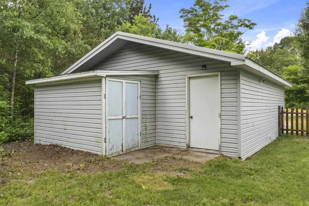 3839 Wallaker Road Joyfield Township MI 49616