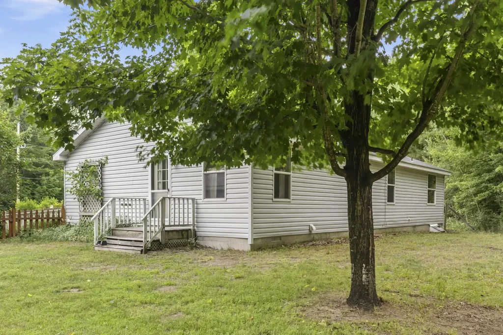 3839 Wallaker Road Joyfield Township MI 49616