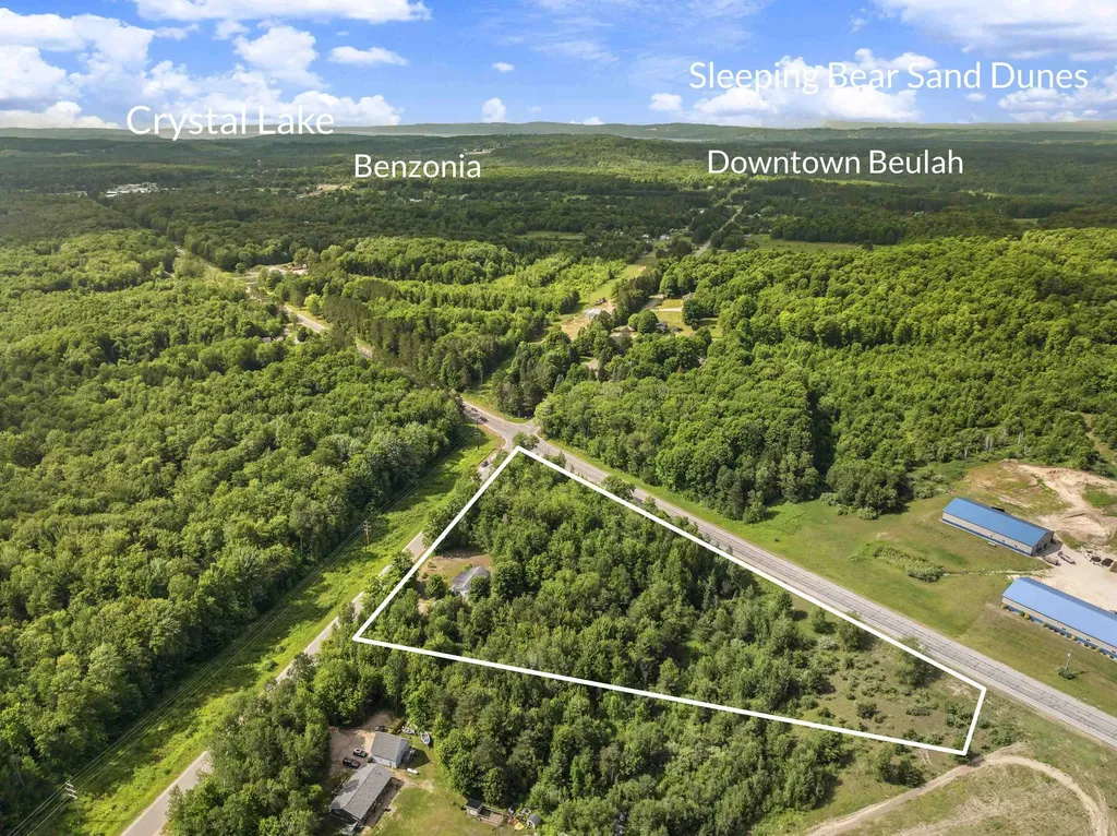 3839 Wallaker Road Joyfield Township MI 49616
