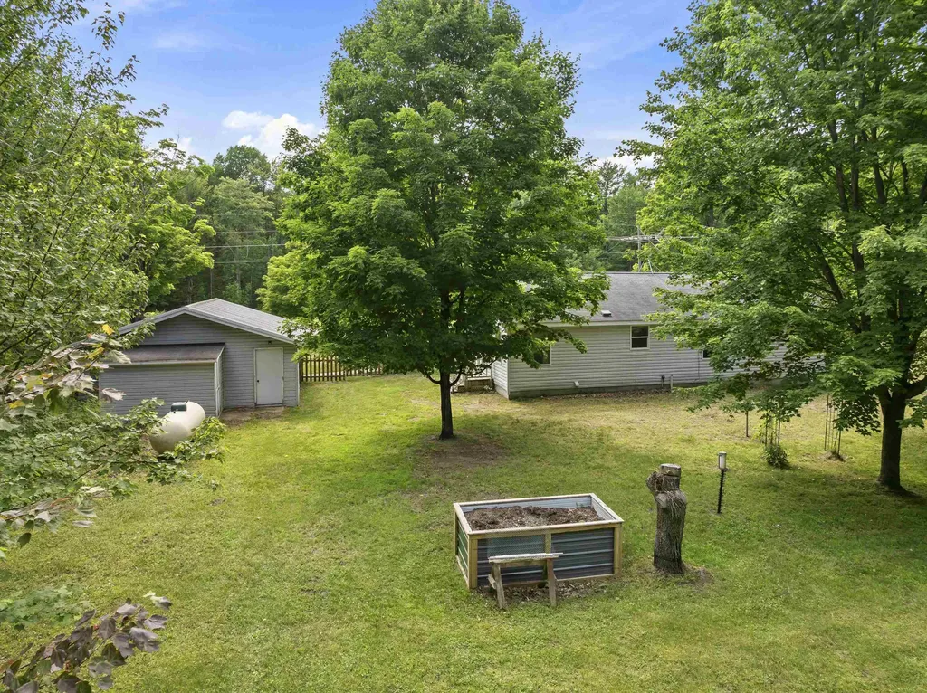 3839 Wallaker Road Joyfield Township MI 49616