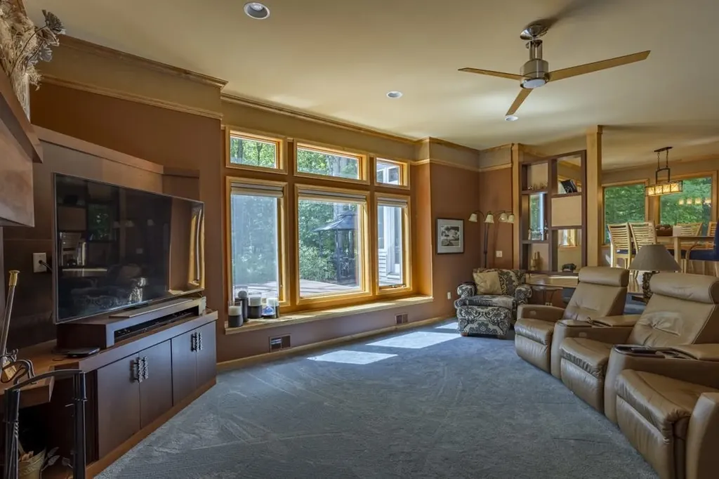 151 Dubonnet Trail Green Lake Township MI 49643