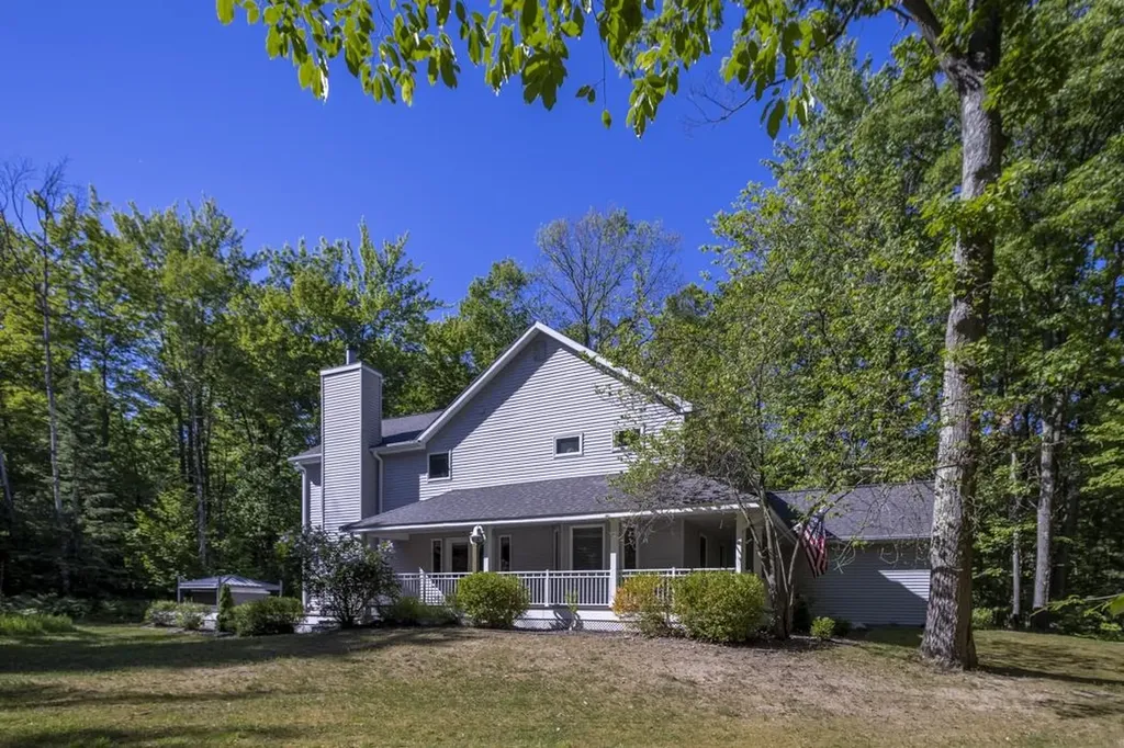 151 Dubonnet Trail Green Lake Township MI 49643