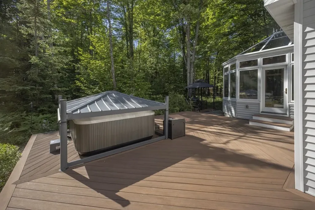 151 Dubonnet Trail Green Lake Township MI 49643