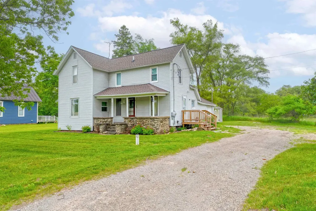 6034 Bates Road Acme Township MI 49690