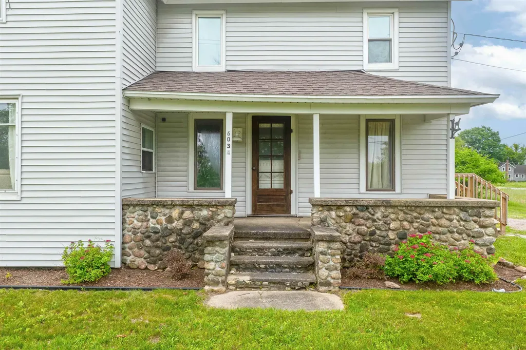 6034 Bates Road Acme Township MI 49690