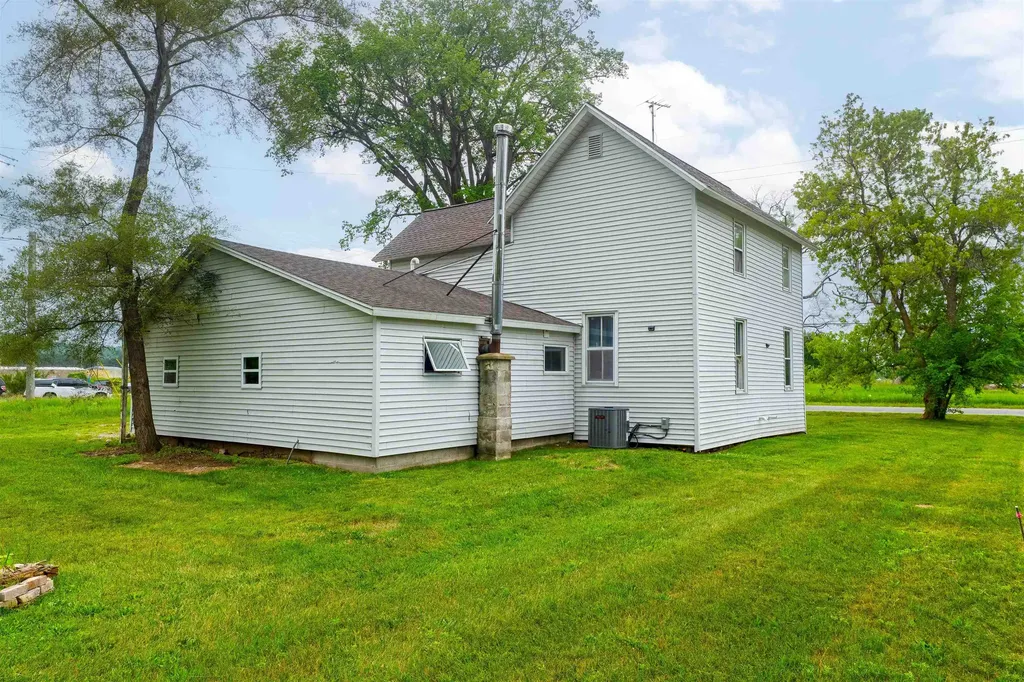 6034 Bates Road Acme Township MI 49690