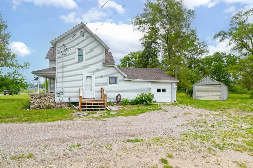 6034 Bates Road Acme Township MI 49690