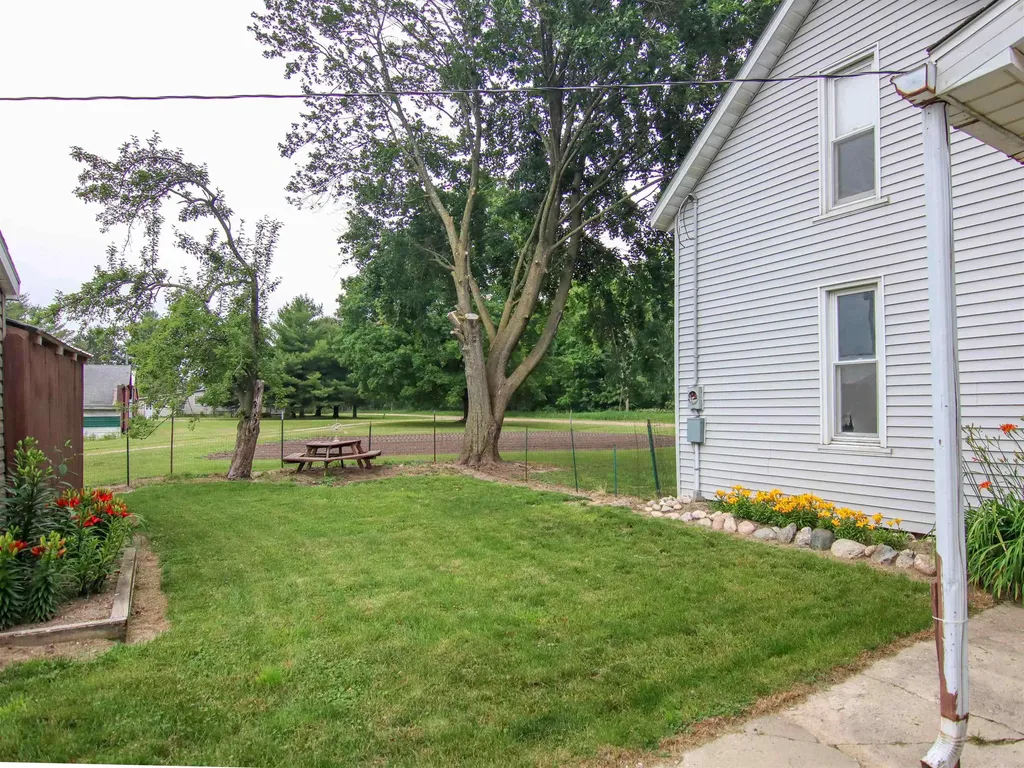 21935 Read Road Cleon Township MI 49625