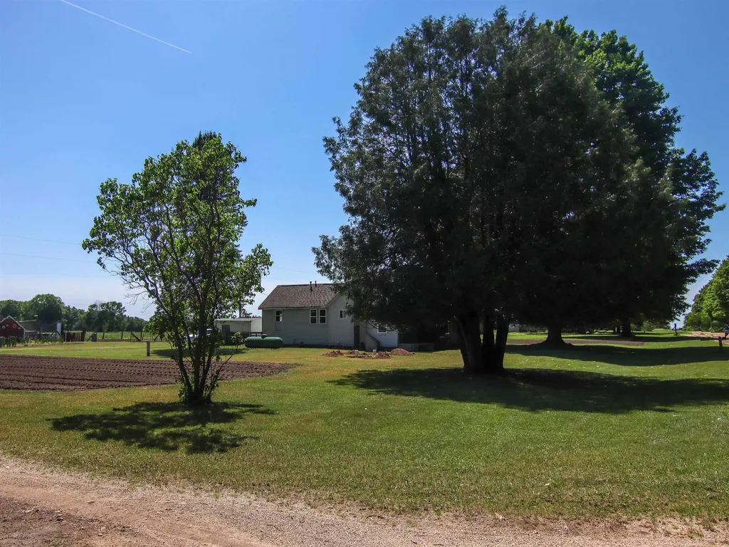 21935 Read Road Cleon Township MI 49625