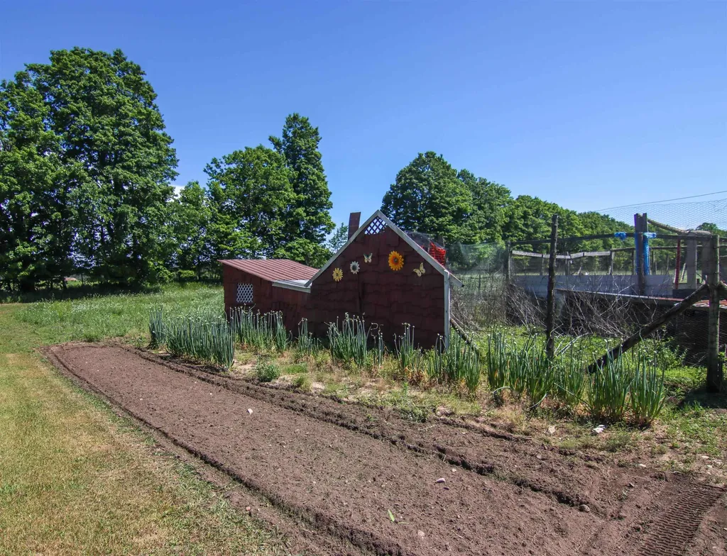 21935 Read Road Cleon Township MI 49625