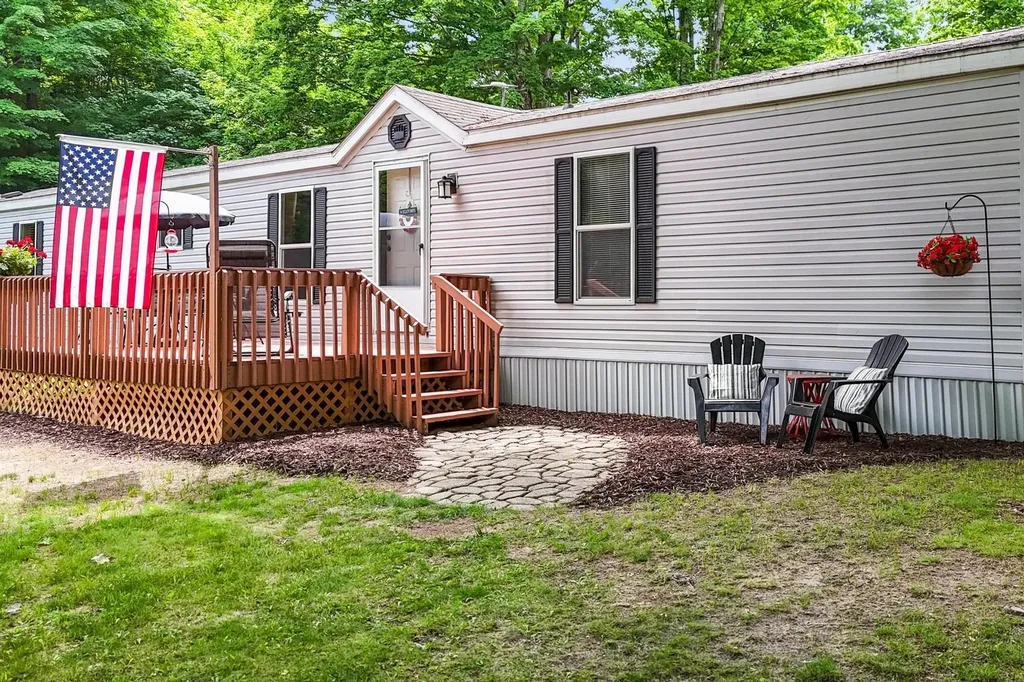 7346 Traverse Road Colfax Township MI 49683