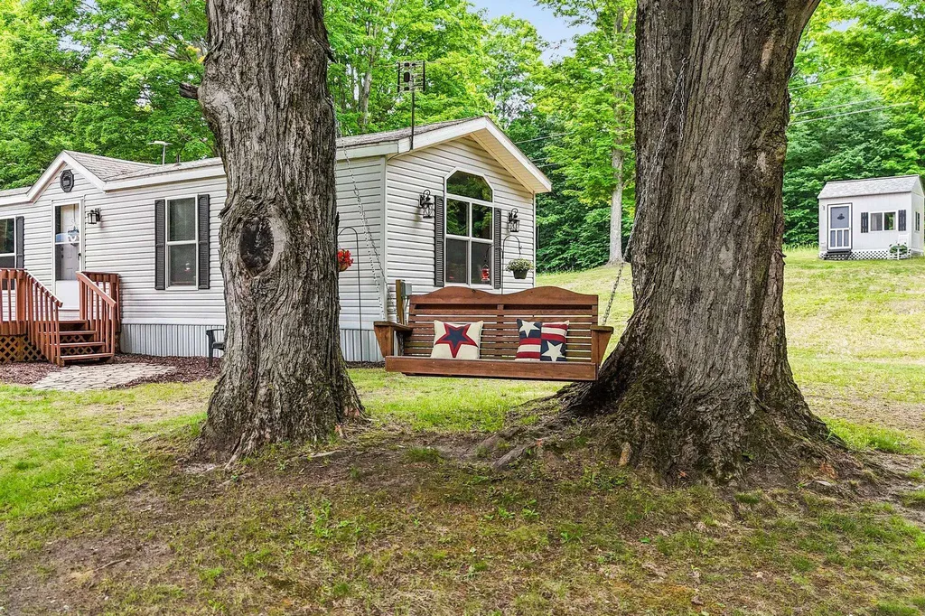 7346 Traverse Road Colfax Township MI 49683