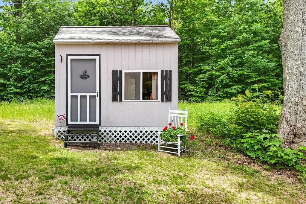 7346 Traverse Road Colfax Township MI 49683
