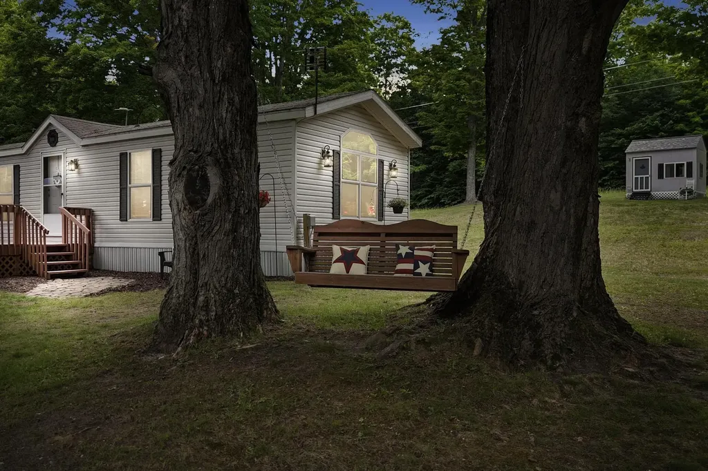 7346 Traverse Road Colfax Township MI 49683
