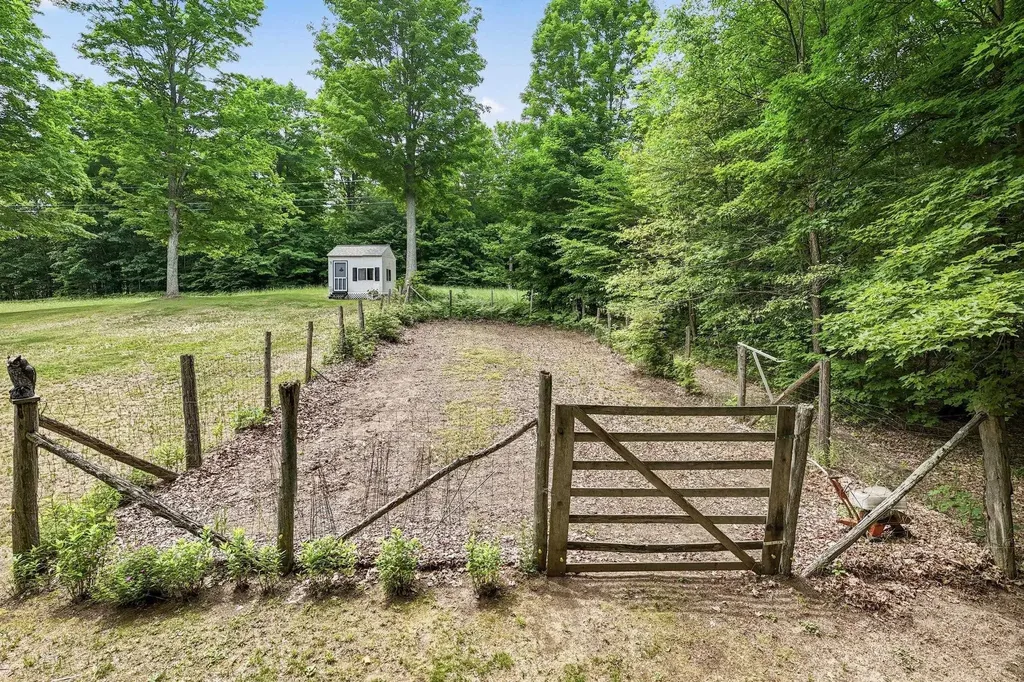 7346 Traverse Road Colfax Township MI 49683