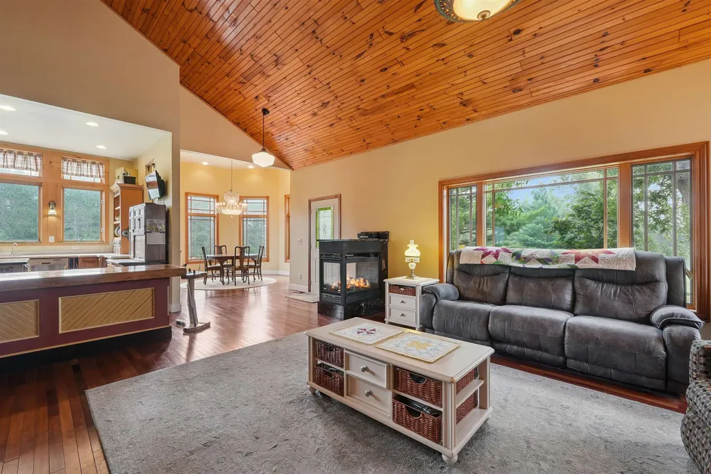 16186 N 200th Avenue Le Roy Township MI 49655
