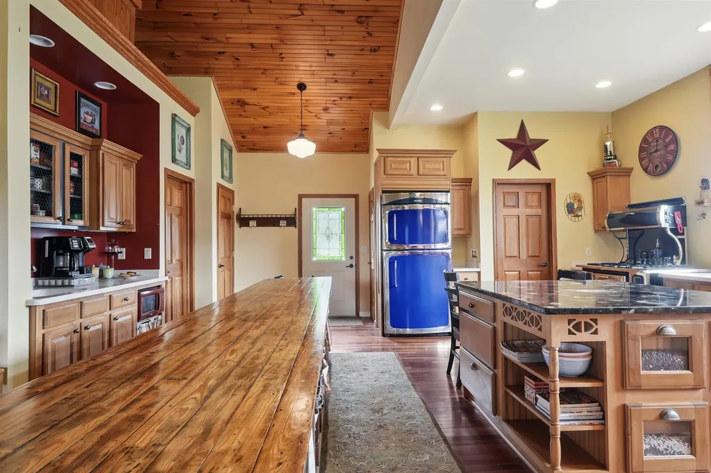 16186 N 200th Avenue Le Roy Township MI 49655