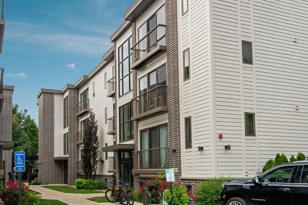 139 E Eighth Street Traverse City City MI 49684