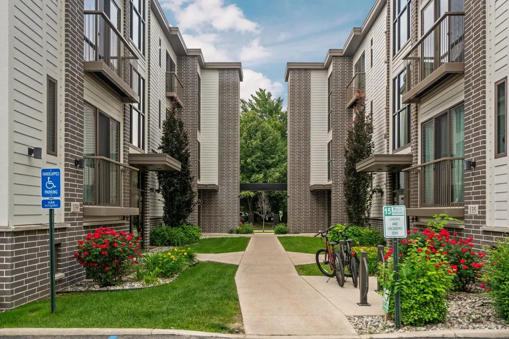 139 E Eighth Street Traverse City City MI 49684