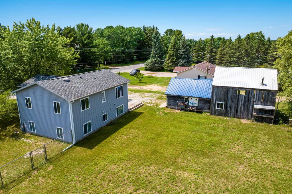 1343 E Duck Lake Road Green Lake Township MI 49637
