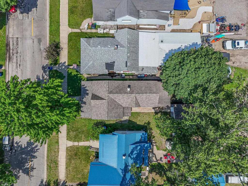 636 N Lake Street Cadillac City MI 49601