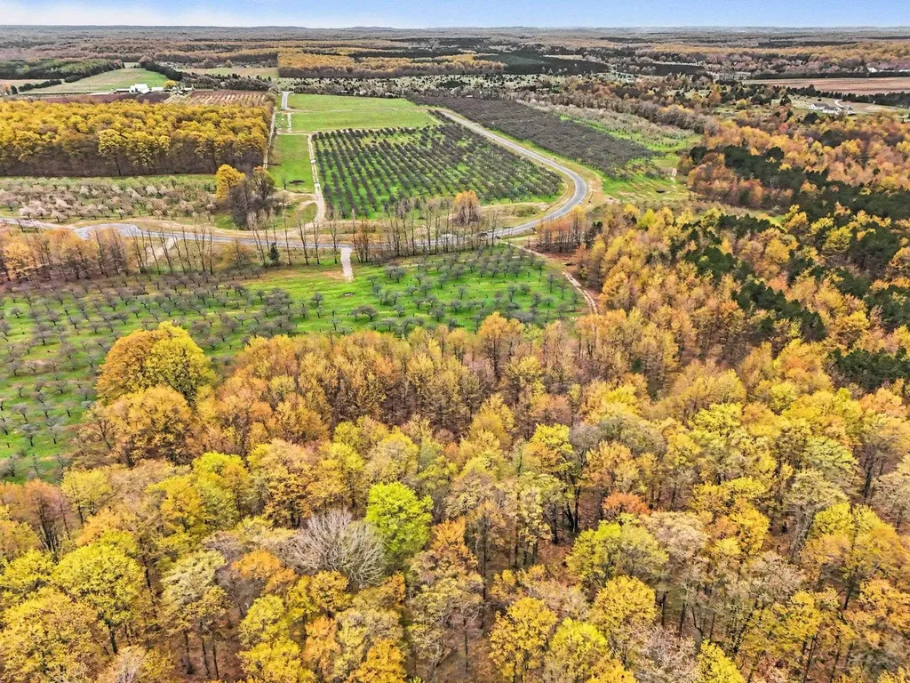 V/l Karnes Road Empire Township MI 49636
