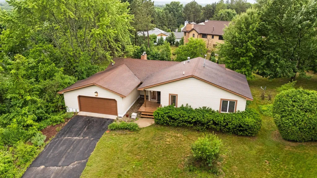901 Huron Hills Drive Peninsula Township MI 49686