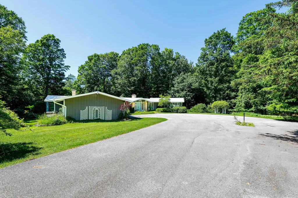 3528 Potter Road Onekama Township MI 49614