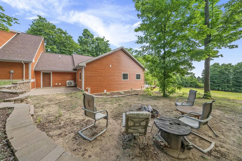 16624 Viaduct Road Cleon Township MI 49625
