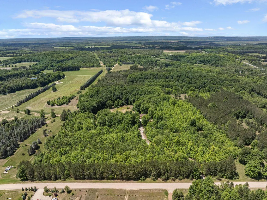16624 Viaduct Road Cleon Township MI 49625