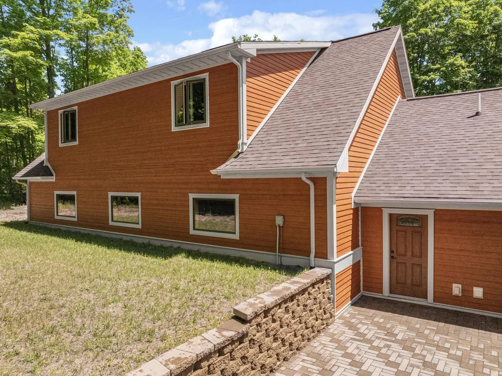16624 Viaduct Road Cleon Township MI 49625