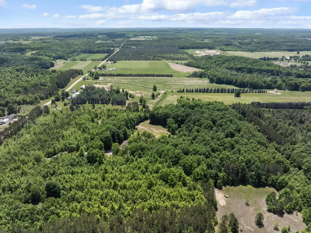 16624 Viaduct Road Cleon Township MI 49625