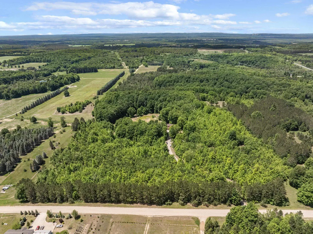 16624 Viaduct Road Cleon Township MI 49625