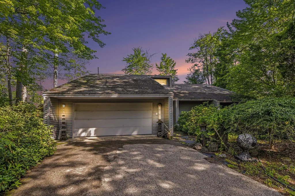 9948 Harmony Drive Green Lake Township MI 49643