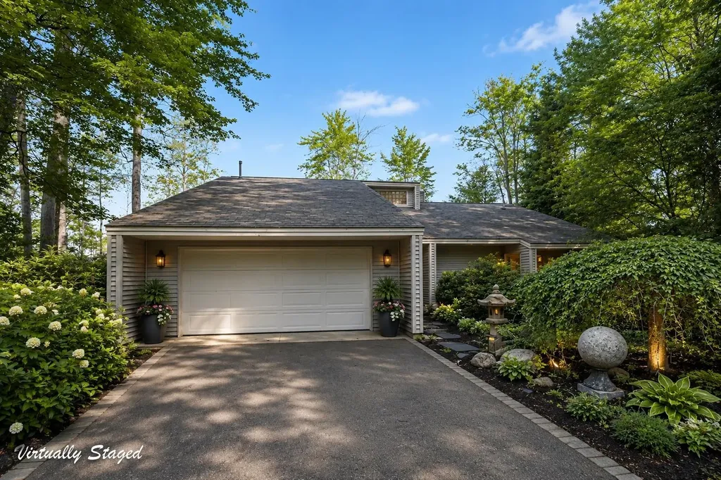 9948 Harmony Drive Green Lake Township MI 49643