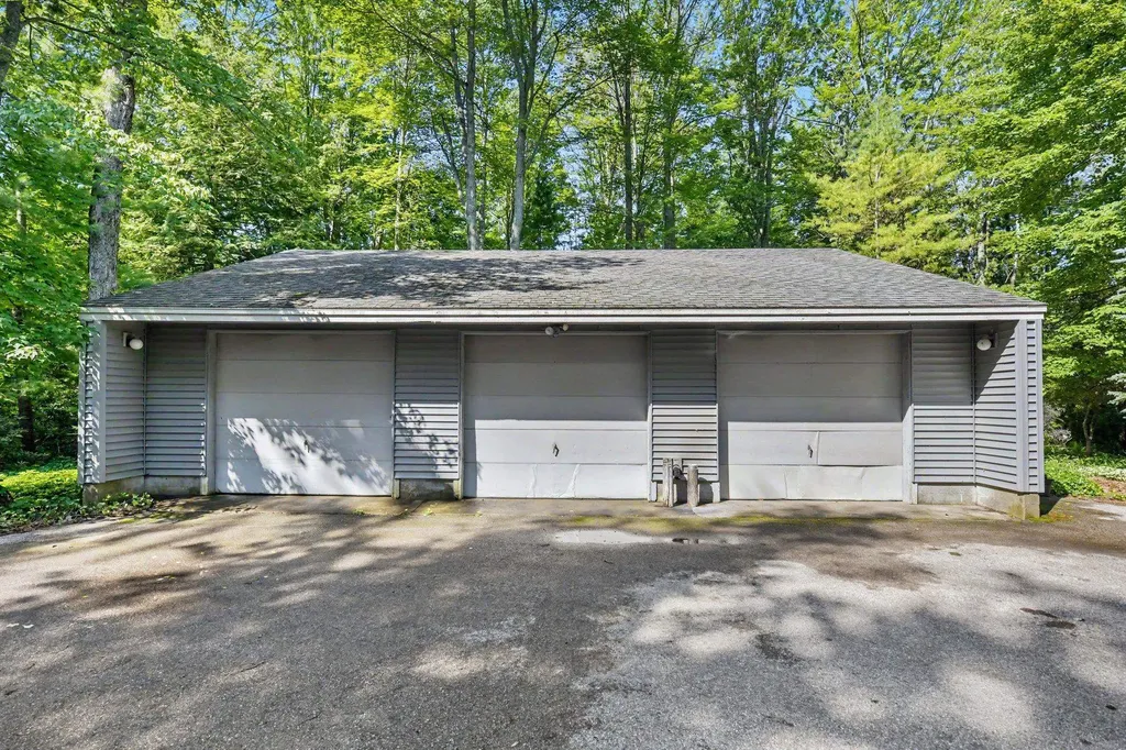 9948 Harmony Drive Green Lake Township MI 49643