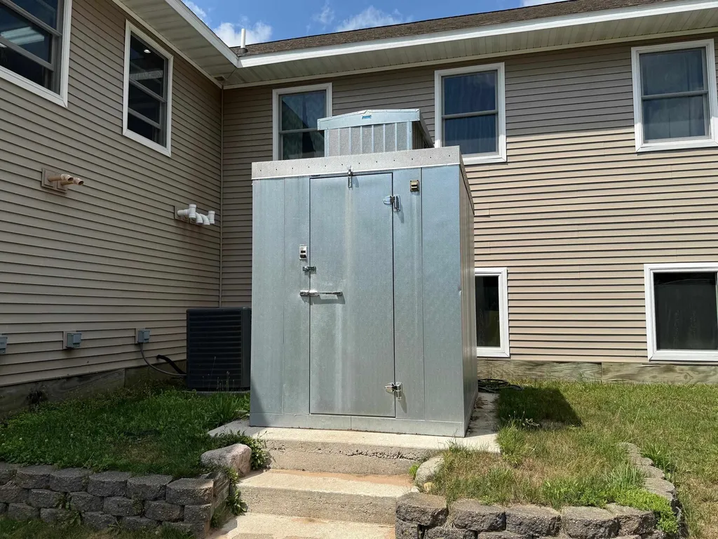 2035/2085 S 33 1/2 Road Selma Township MI 49601