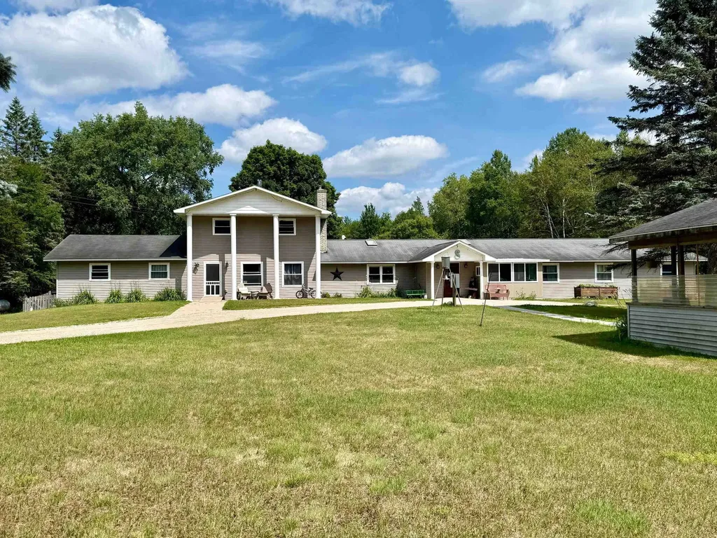 2035/2085 S 33 1/2 Road Selma Township MI 49601