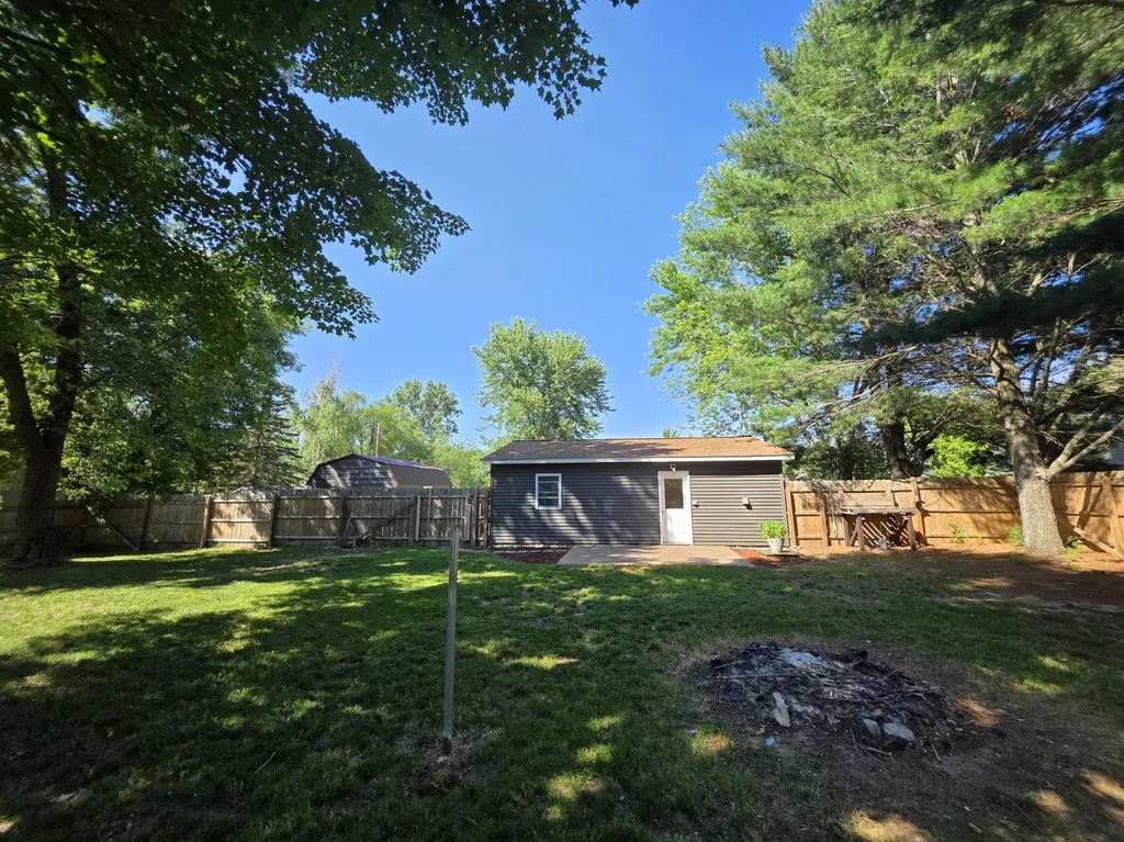 8937 Valley Road, NW Clearwater Township MI 49646