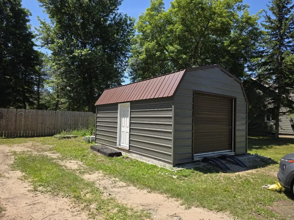 8937 Valley Road, NW Clearwater Township MI 49646