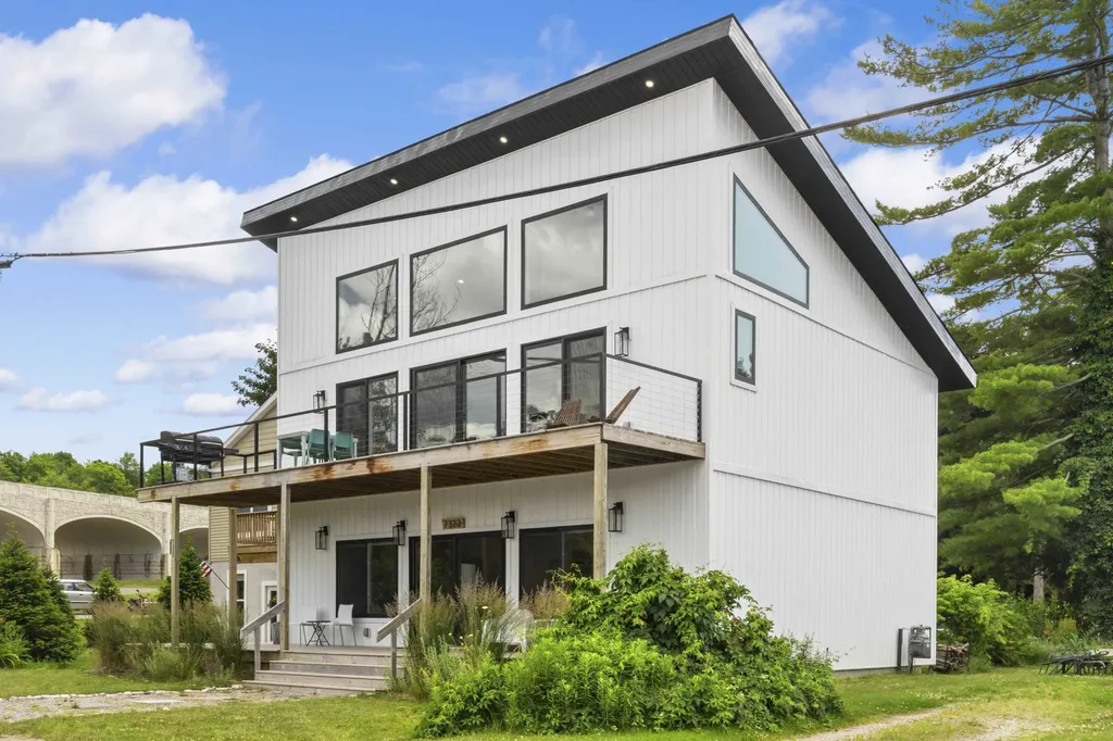 7323 Clark Street Benzonia Township MI 49617