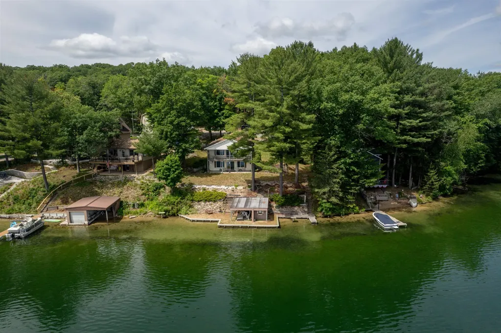 1877 Pinehurst Trail East Bay Township MI 49696